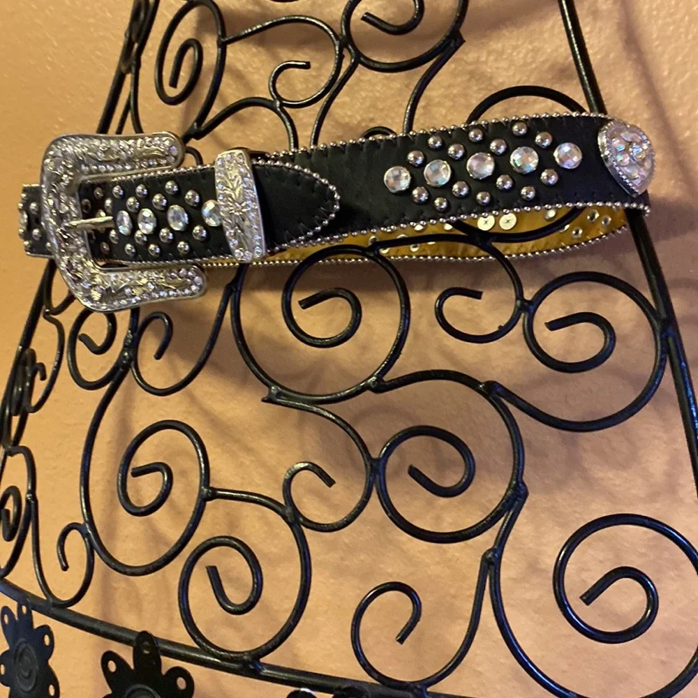 Nocona silvery western black belt with gems and hearts bling